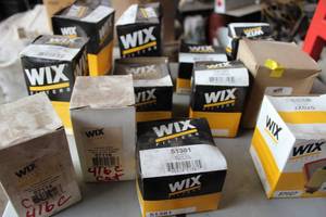 lot 16 image: Lot Of WIX Oil Filters Approx. 12 Filters (See Pics For Details)