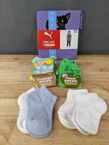 lot 181 image: Puma Kids Top in 4T & 6 Pairs Girls Socks - Brand New