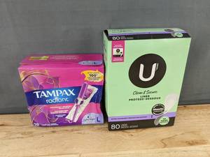 lot 230 image: 28 Tampax Radiant Tampons & 80 U by Kotex Liners - Brand New