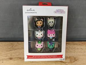 lot 265 image: 6 Hallmark Gabbys Dollhouse Mini Christmas Ornaments - Brand New