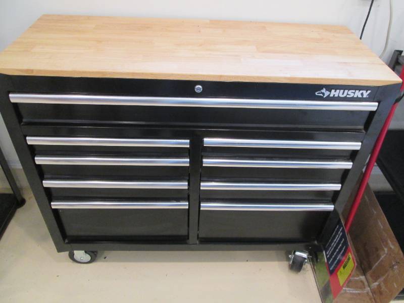 lot 7 image: Husky 46 9-Drawer Butcher Block Top Rolling Tool Chest  Gloss Black