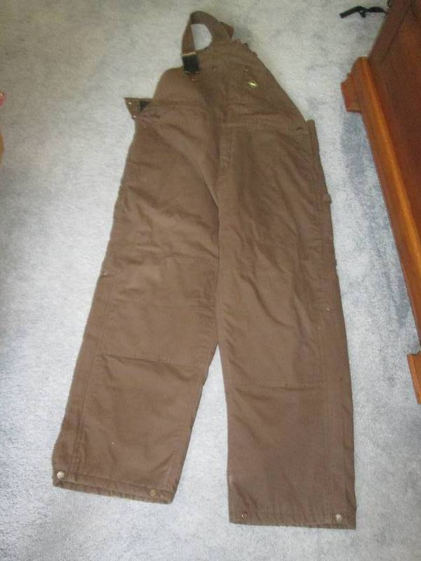 lot 82 image: Berne Jobsite12 Mens Insulated Bib Overalls  2XL