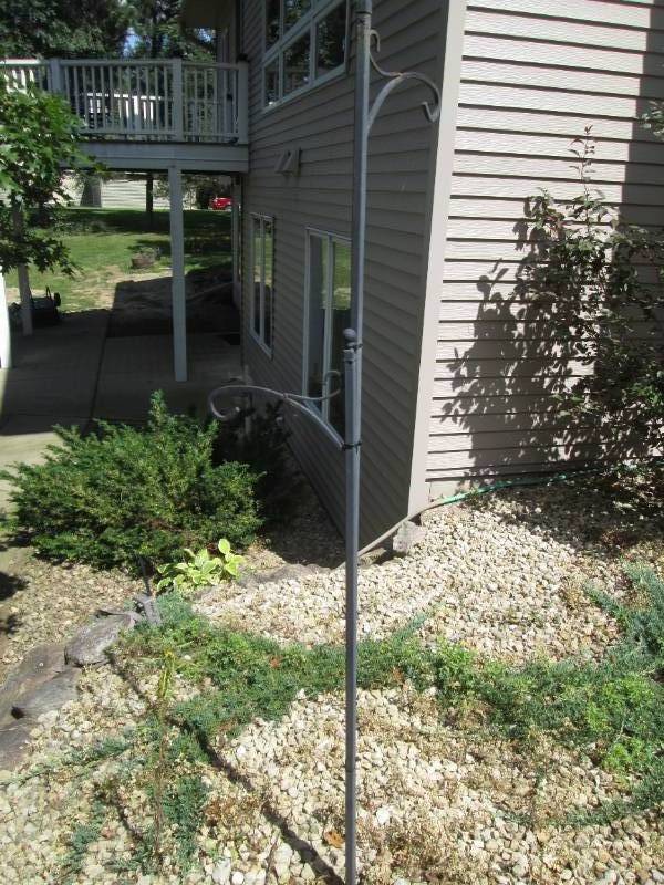 lot 236 image: Metal outdoor dual arm Shepherds Ho...