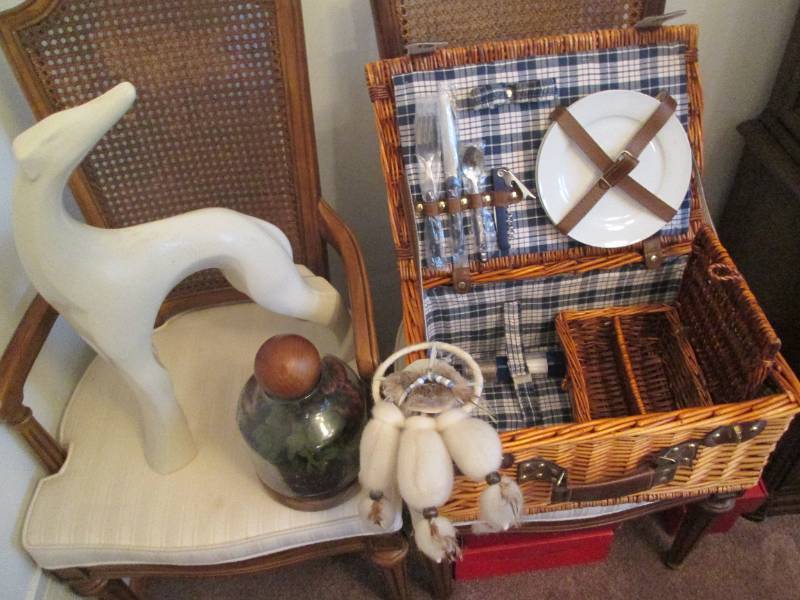 lot 359 image: Picnic Basket, Living Terrarium & Home Dcor Assortment