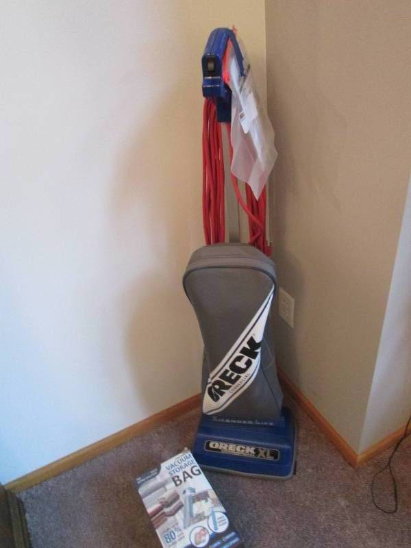 lot 364 image: Oreck X-Tended Life XL Commercial Vacuum