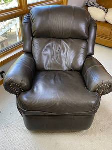 lot 106 image: Leather Power Rocker Recliner by Southern Motion Inc.