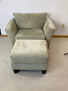 lot 107 image: Rowe Furniture Sage Green Armchair with Ottoman