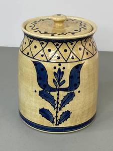 lot 120 image: Jim Shore Ceramic Jar with Lid - 7 in W x 9 in H