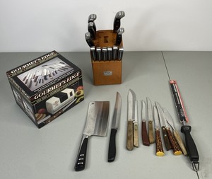lot 346 image: Assorted Kitchen Knives with Knife Block and Electric Sharpener