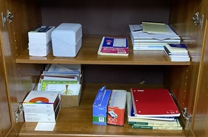 lot 420 image: Bulk Paper Office Supplies Index Cards, Notebooks, Envelopes, Pads