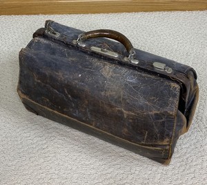 lot 244 image: Antique Leather Doctors Bag