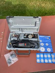 lot 286 image: Dremel Moto-Tool Model 285 Kit with Accessories, 2-Speed, Tested