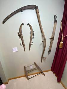 lot 390 image: Assorted Antique Farm Implements and Hand Tools