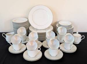 lot 47A image: Grace Concerto White Dish Set