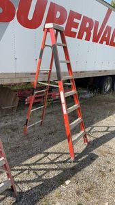 lot 71 image: Louisville FS1108 Fiberglass Folding Ladder 8ft