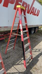 lot 76 image: Werner 6208 Fiberglass Folding Ladder 8ft