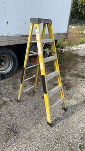 lot 84 image: Green Bull Fiberglass Folding Ladder 6ft