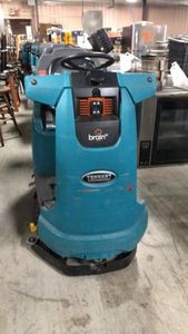 lot 91 image: Tennant T7AMR Micro-Rider Floor Scrubber