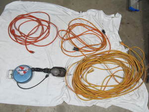 lot 16 image: Electrical CordsShop Light