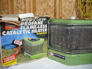 lot 32 image: Propane Camping Heater
