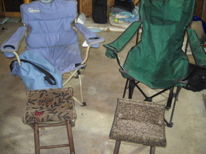 lot 36 image: Outdoor Folding Chairs