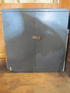 lot 63 image: Garage Drawer Unit