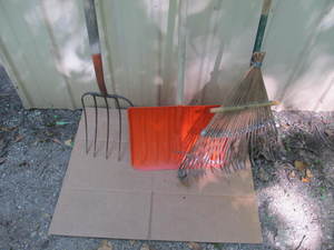 lot 74 image: Yard and Garden Tools