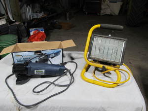 lot 86 image: Electrical Items
