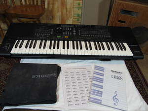 lot 127 image: Technics Keyboard