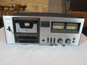lot 128 image: Toshiba Stereo Cassette Player