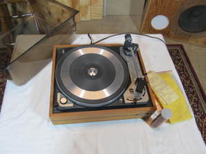 lot 131 image: Vintage United Audio Turn Table