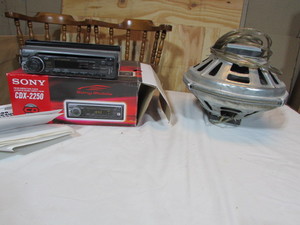 lot 155 image: Car CD Player and Speakers