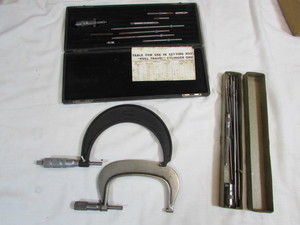 lot 165 image: Micrometers, Cylinder Gauges