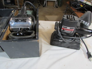 lot 175 image: Belt Sander