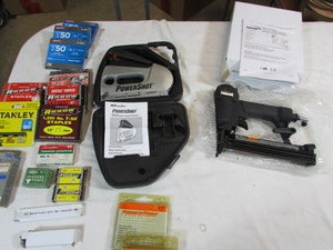lot 195 image: NailerStaple Gun Lot