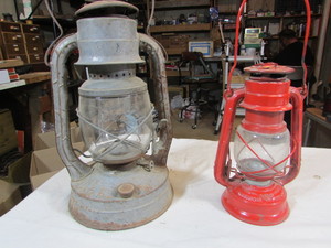 lot 206 image: Vintage Lamps