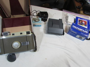 lot 215 image: Various Camera Lot, Vintage Camera