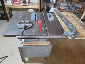 lot 246 image: Delta Milwauke Table Saw