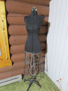 lot 287 image: Vintage ClothingSewing Mannequin