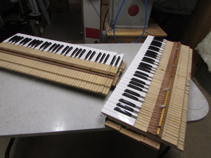 lot 307 image: Organ Keyboard