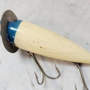 lot 112 image: Heddon 210 Wooden Scarface Minnow in 90% Condition