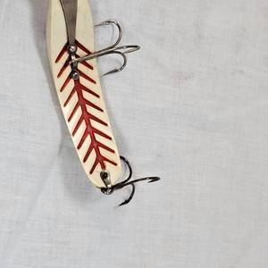 lot 51 image: Kentuckys Like New Lazy Ike Vintage 1950s Wooden Plug