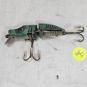 lot 89 image: 1950s Heddon Jointed River Runt Spook Sinker