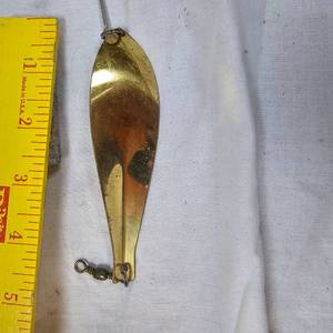 lot 98 image: Chrome Big Doctor #285 and Bruee Pik Fin Sr Spoons
