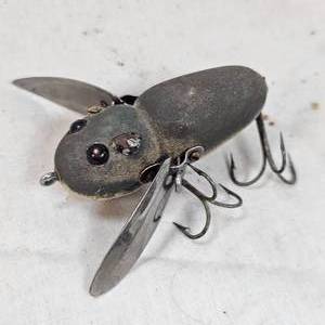 lot 135 image: Heddon Crazy Crawler 2100 GM Grey Mouse