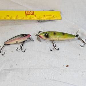 lot 137 image: Pflueger Never Fail Minnow From 1950s & Heddon River Runt