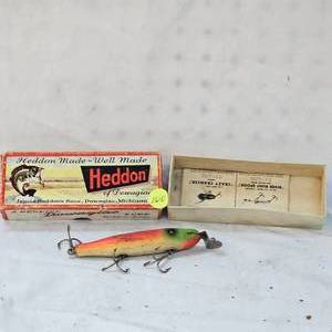 lot 160 image: Vintage Creek Chub Rainbow Fire Pikie in Box wManual