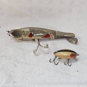 lot 165 image: Roberts Mud Puppy Breakaway Model