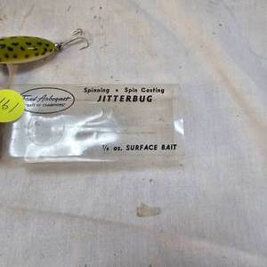 lot 191 image: Original Arbo Jitterbug 14 oz in Box and Vintage Wood Moonlight Paw Paw, Red and White