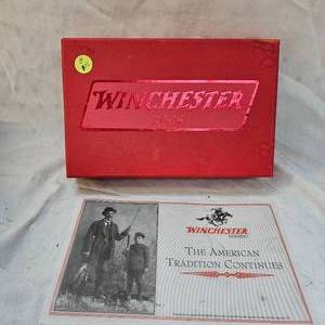 lot 201A image: 2006 Winchester Custom Lure Set, Limited Edition, including White Scale 9010,Brown Crackleback, BlackSilver Flash 9300, Fluted Troller 2oz